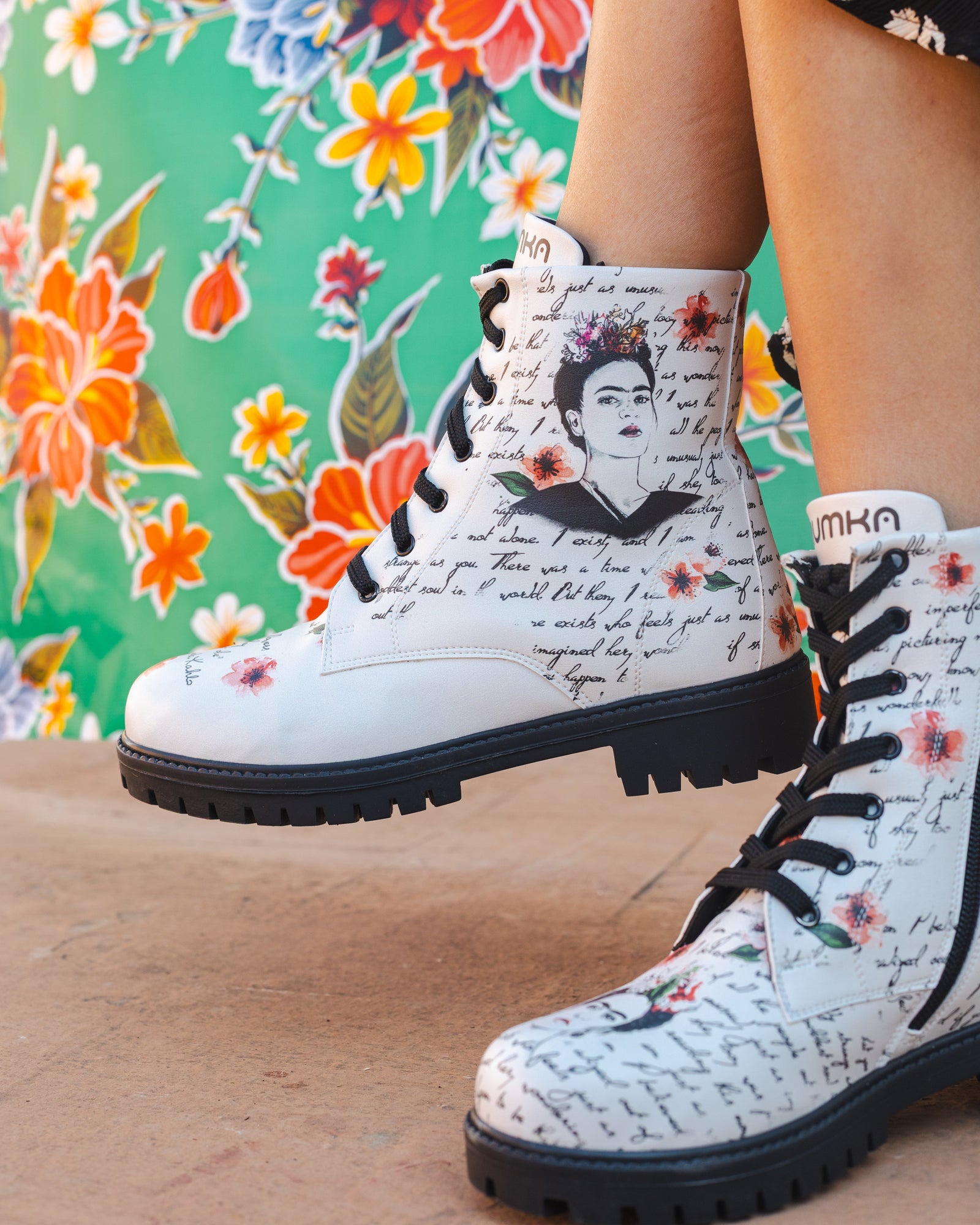 mumka-Calzado-mujer-Botas Frida Kahlo Artista Mexicana